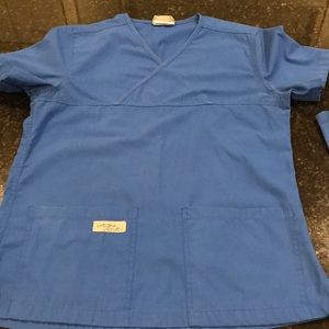 Urbane scrub top size XS